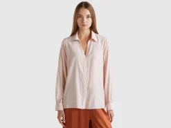 Shirt with V-neck
