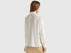 Shirt with V-neck