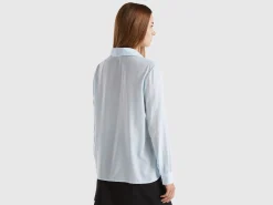 Shirt with V-neck