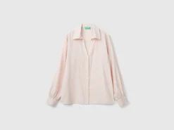 Shirt with V-neck