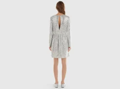 Short dress with sequins