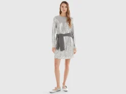 Short dress with sequins