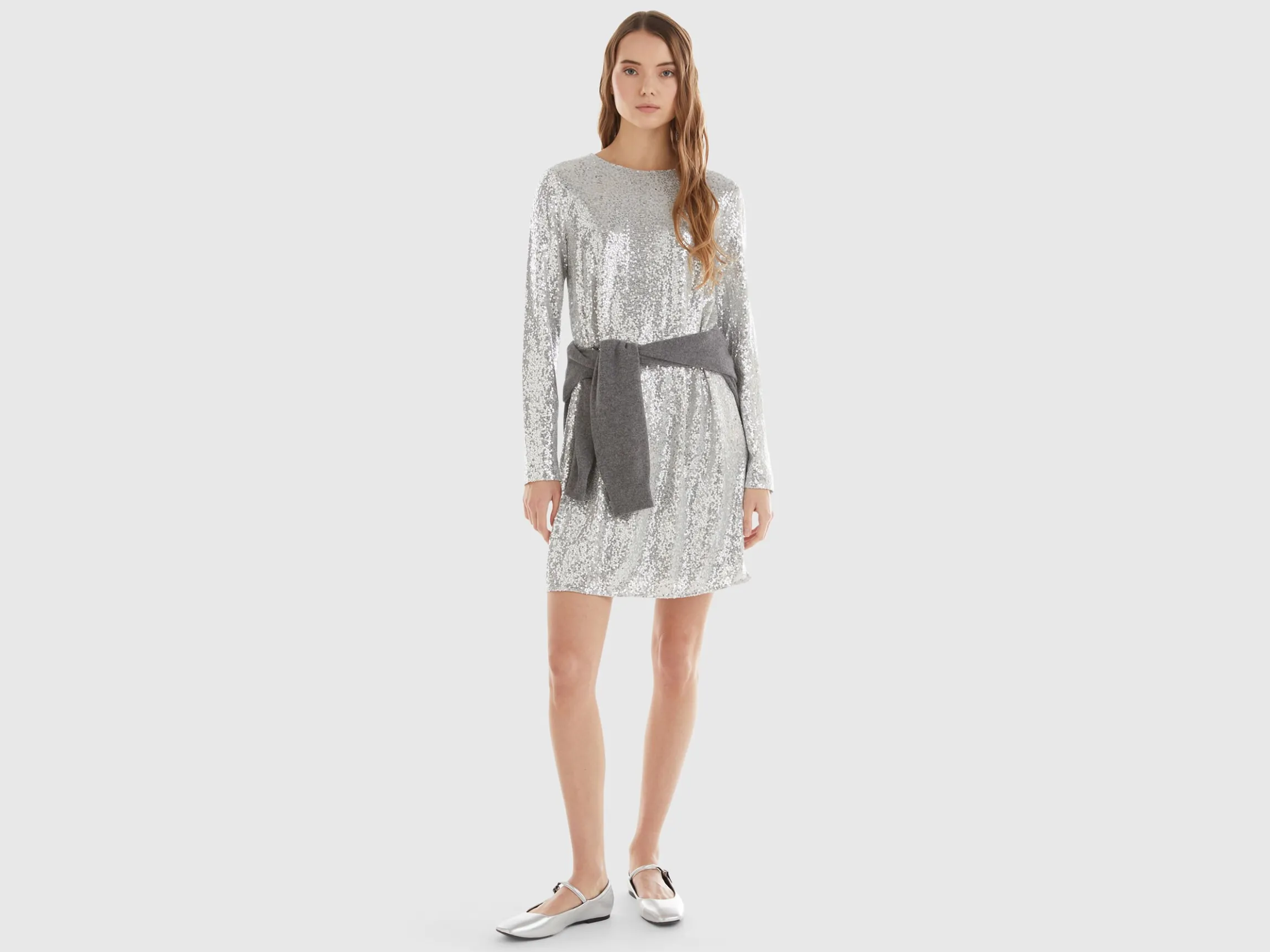 Short dress with sequins