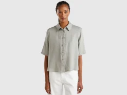 Short shirt in pure linen