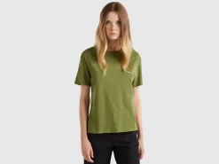 Short sleeve 100% cotton t-shirt
