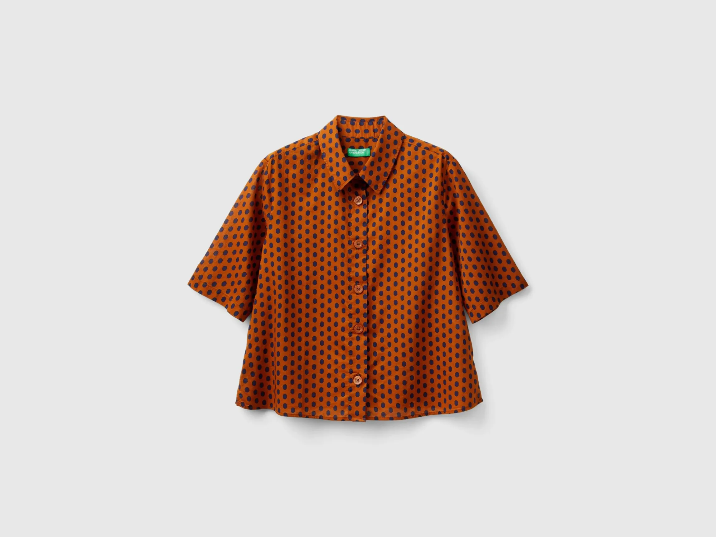 Short sleeve patterned shirt