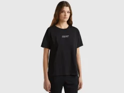 Short sleeve t-shirt with logo