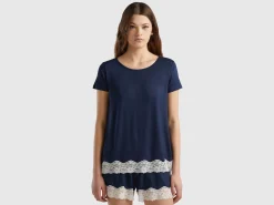 Short sleeve t-shirts with lace