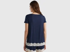 Short sleeve t-shirts with lace