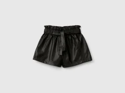 Shorts in imitation leather