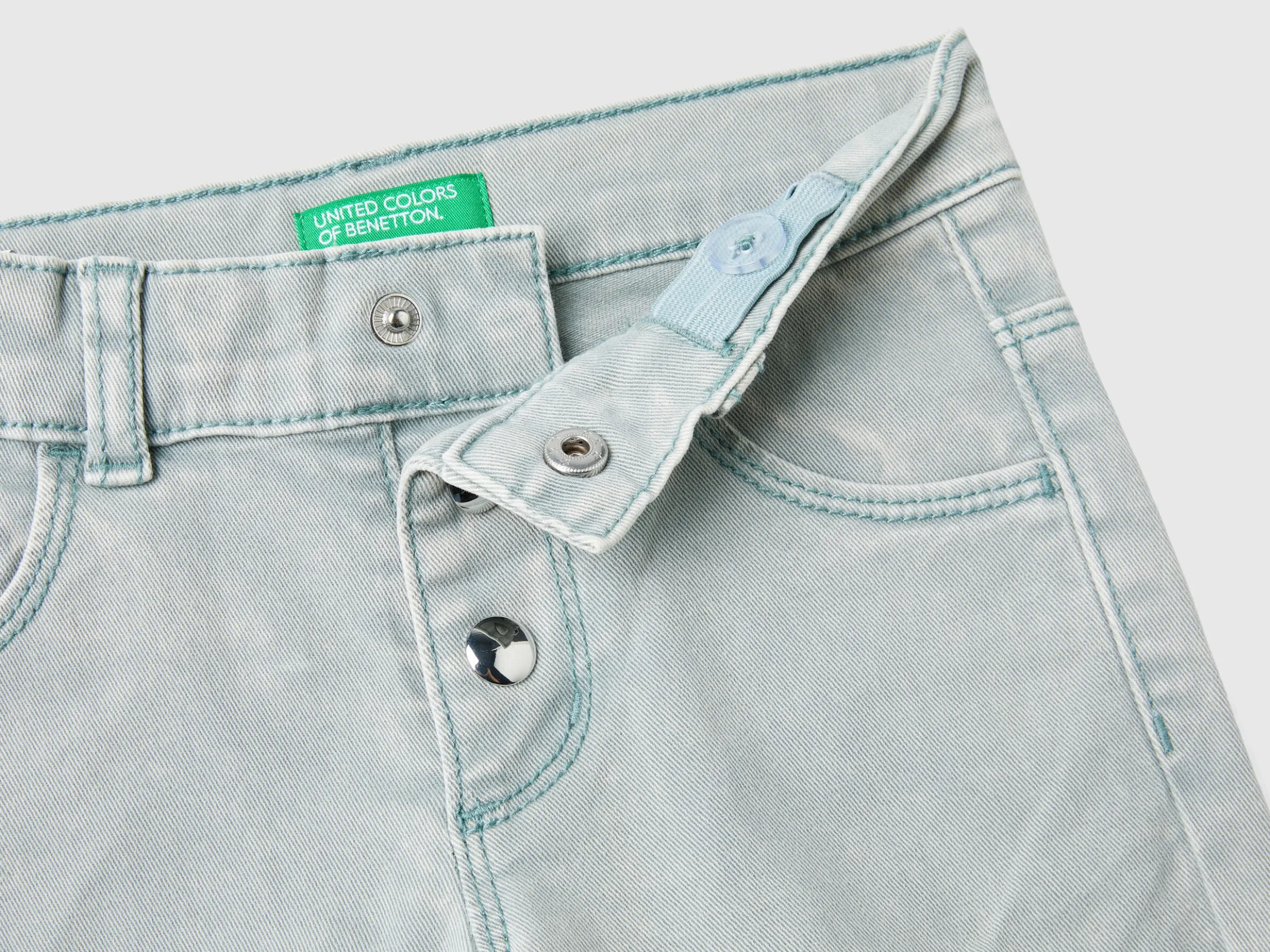 Skinny fit trousers