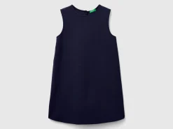 Sleeveless dress