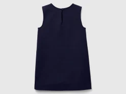 Sleeveless dress