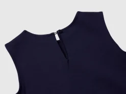Sleeveless dress