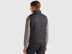 Sleeveless puffer jacket with recycled wadding