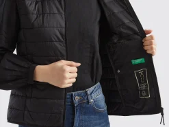 Sleeveless puffer jacket with recycled wadding