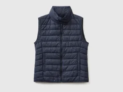 Sleeveless puffer jacket with recycled wadding