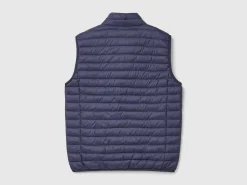 Sleeveless puffer jacket with recycled wadding