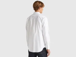 Slim fit button-down shirt
