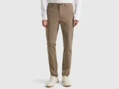 Slim fit chinos in stretch cotton