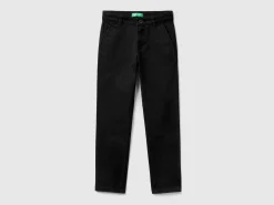 Slim fit chinos in stretch cotton