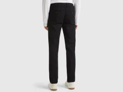 Slim fit chinos in stretch cotton