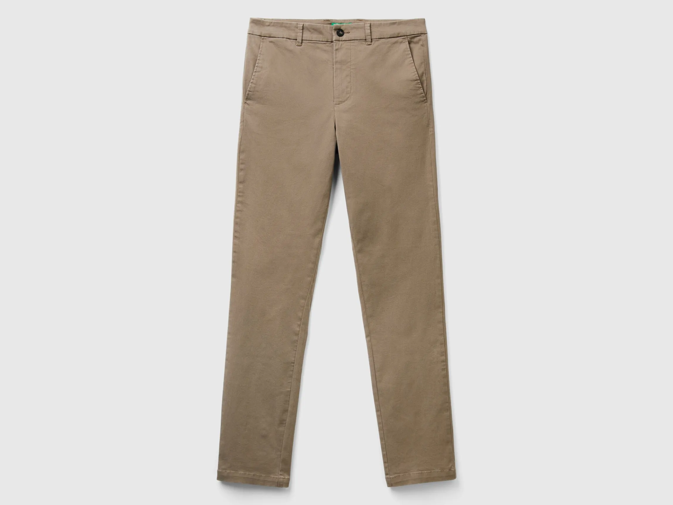 Slim fit chinos in stretch cotton