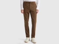 Slim fit coffee chinos
