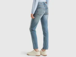 Slim fit high-waisted jeans