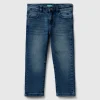 slim fit jeans