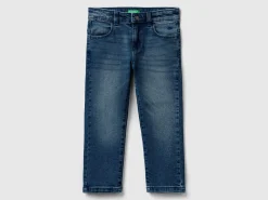 slim fit jeans