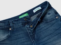 slim fit jeans