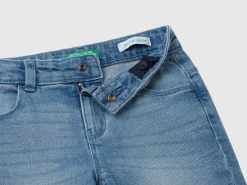 slim fit jeans
