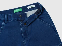 Slim fit jeans with big pockets
