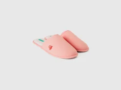 Slippers with logo