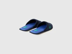Slippers with logo