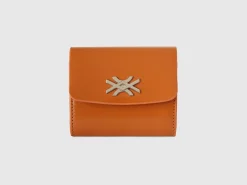 Small wallet in synthetic patent leather