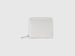 Small zip wallet