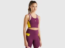 Sports bra top with recycled fabric