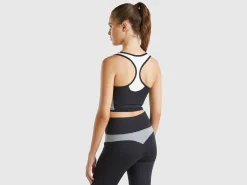 Sports bra top with recycled fabric