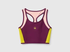 Sports bra top with recycled fabric