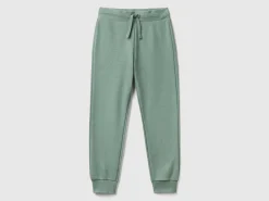 Sporty trousers with drawstring