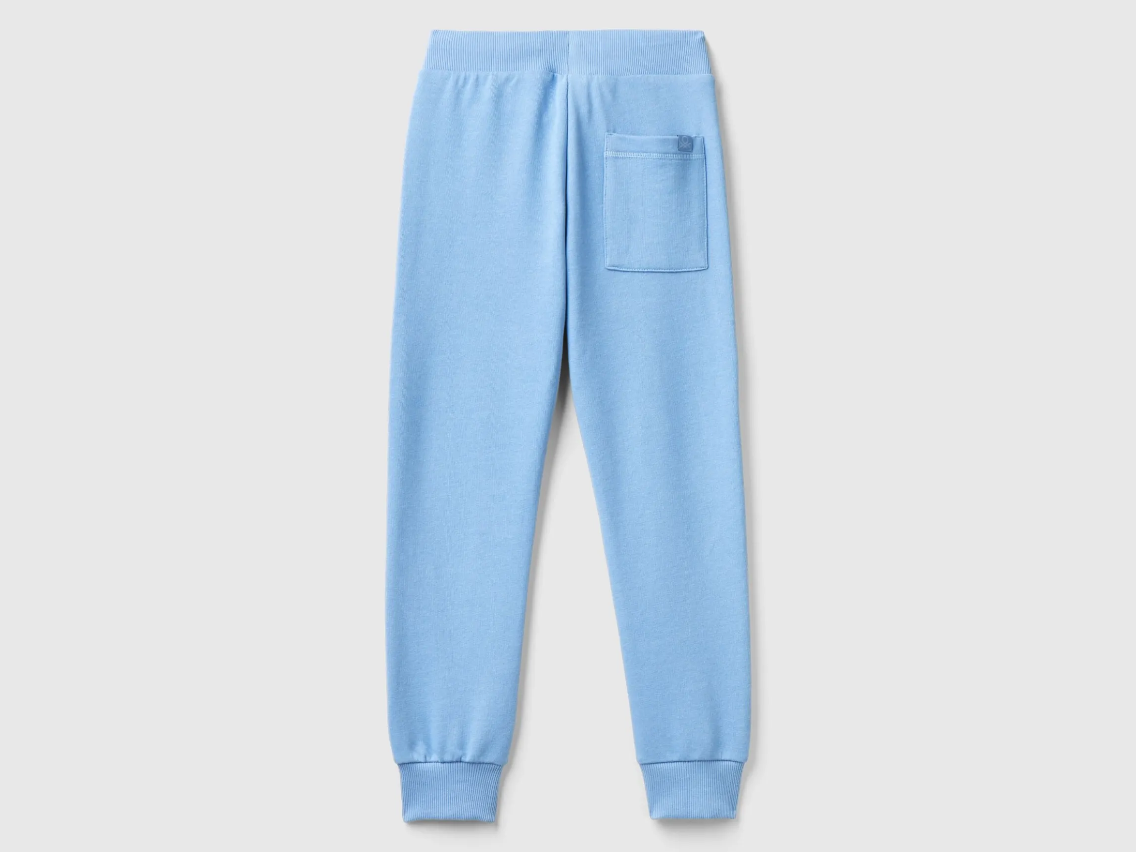 Sporty trousers with drawstring