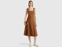 Square-neck dress in linen blend