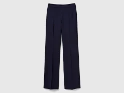 Straight cut classic trousers