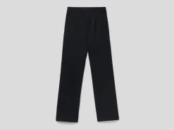 Straight cut classic trousers