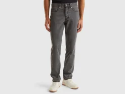 Straight fit jeans