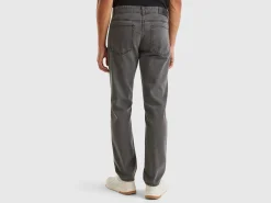 Straight fit jeans
