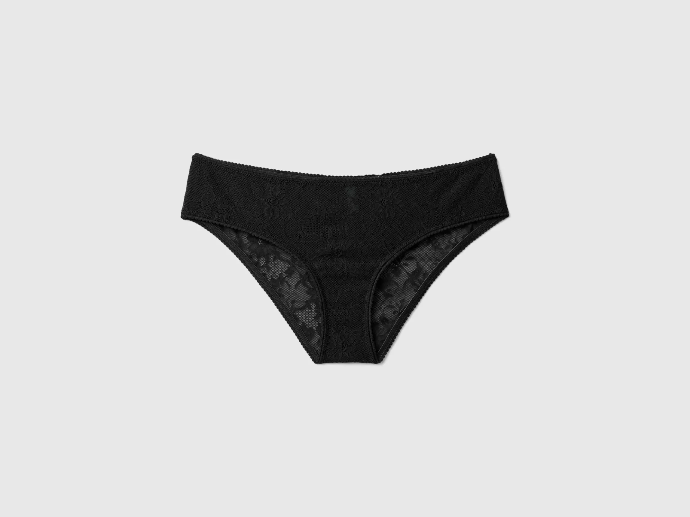 Stretch lace underwear