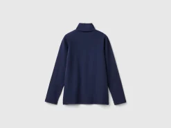 Stretch t-shirt with high neck